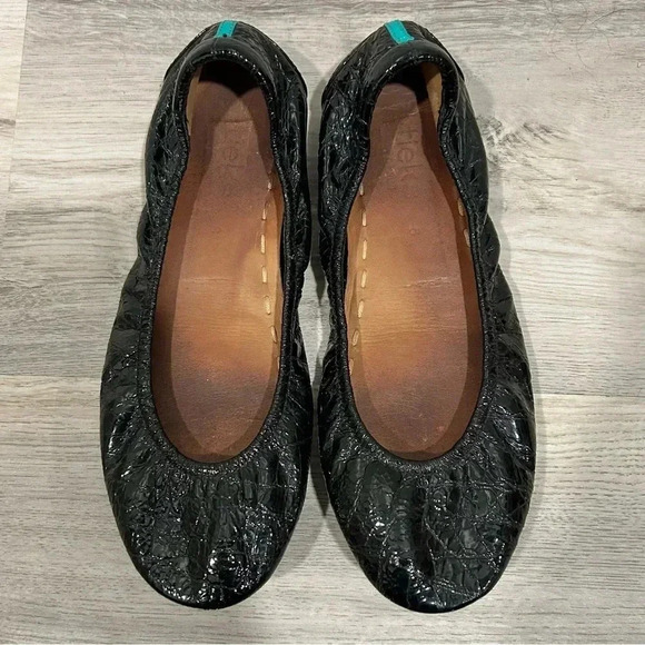 Tieks Black Obsidian Patent Leather Ballet Flats Slip On Packable Shoes Size 8 - Picture 1 of 9